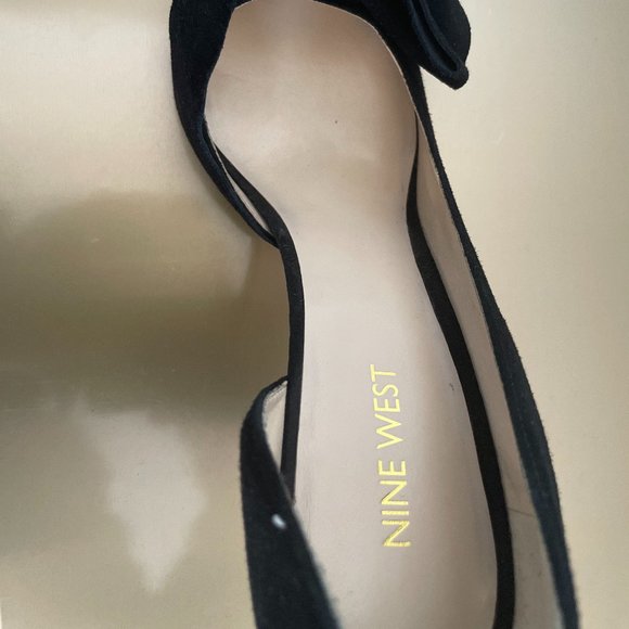 New Women's suede Nine West 9 M Bow Heel - Picture 2 of 3